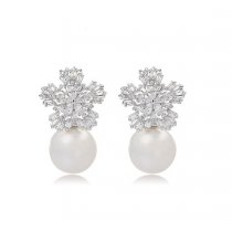 Cercei decorati cu perla si cristale Swarovski Elements Perle de la Mer