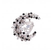 Brosa Luxury Diamond Moon cu cristale austriece
