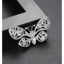 Diamond Butterfly - Brosa decorata cu cristale cubic zirconia