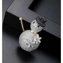 Brosa Diamond Snow Man cu cristale cubic zirconia