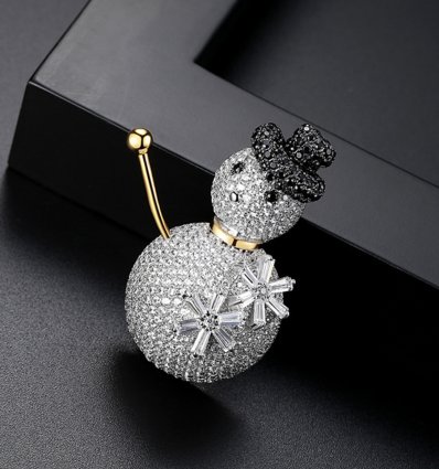 Brosa Diamond Snow Man cu cristale cubic zirconia