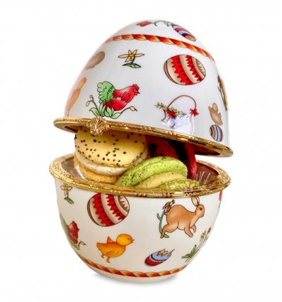 Casetuta in forma de ou de Paste, din portelan, cu detalii placate cu aur si Set 4 macarons artizanal