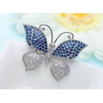 Brosa "Sparkling Blue Butterfly" decorata cu cristale