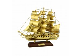 Corabie "Marco Polo" pe suport din lemn