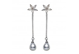 Cercei din argint 925 decorati cu flori de cristale cubic zirconia si perle