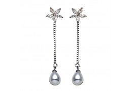 Cercei din argint 925 decorati cu flori de cristale cubic zirconia si perle