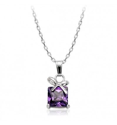 Luxury Gifts: colier cu cristale Swarovski violet