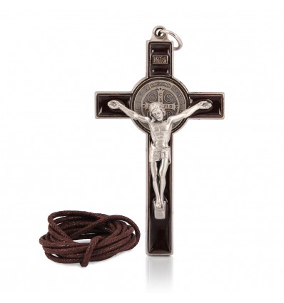 Crucifix metalic pe foita de argint