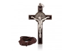 Crucifix metalic pe foita de argint