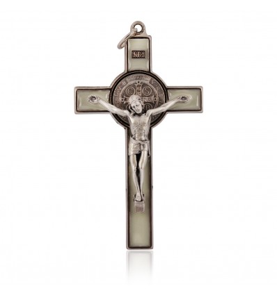 Crucifix metalic pe foita de argint