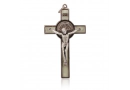 Crucifix metalic pe foita de argint