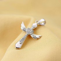 Pandantiv cruciulita din argint cu cristale cubic zirconia - "Angel Wings"