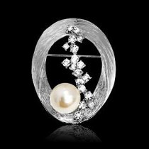 Brosa Pearl and Diamonds Embrace