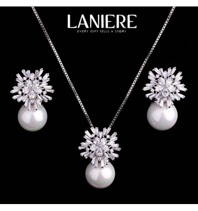 Set de colier si cercei cu perle si cristale "Splendid Pearls" LANIERE